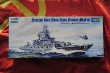 images/productimages/small/Russien Navy Slava Class Cruiser Moskva Trumpeter 05720.jpg